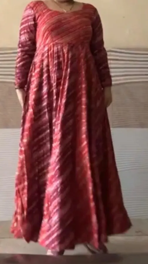 Aanchal baisoya wearing her outfit